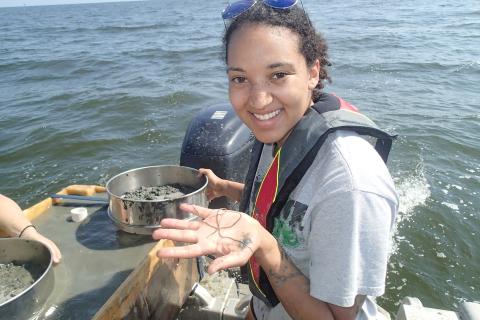 an image of Kara Gadeken holding a seastar